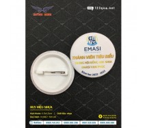 PIN HUY HIỆU CÀI ÁO-PIN NHỰA IN LOGO TRƯỜNG QUỐC TẾ EMASI